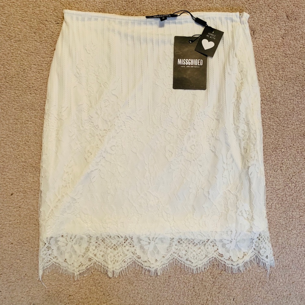 NWT Missguided White Lace Skirt